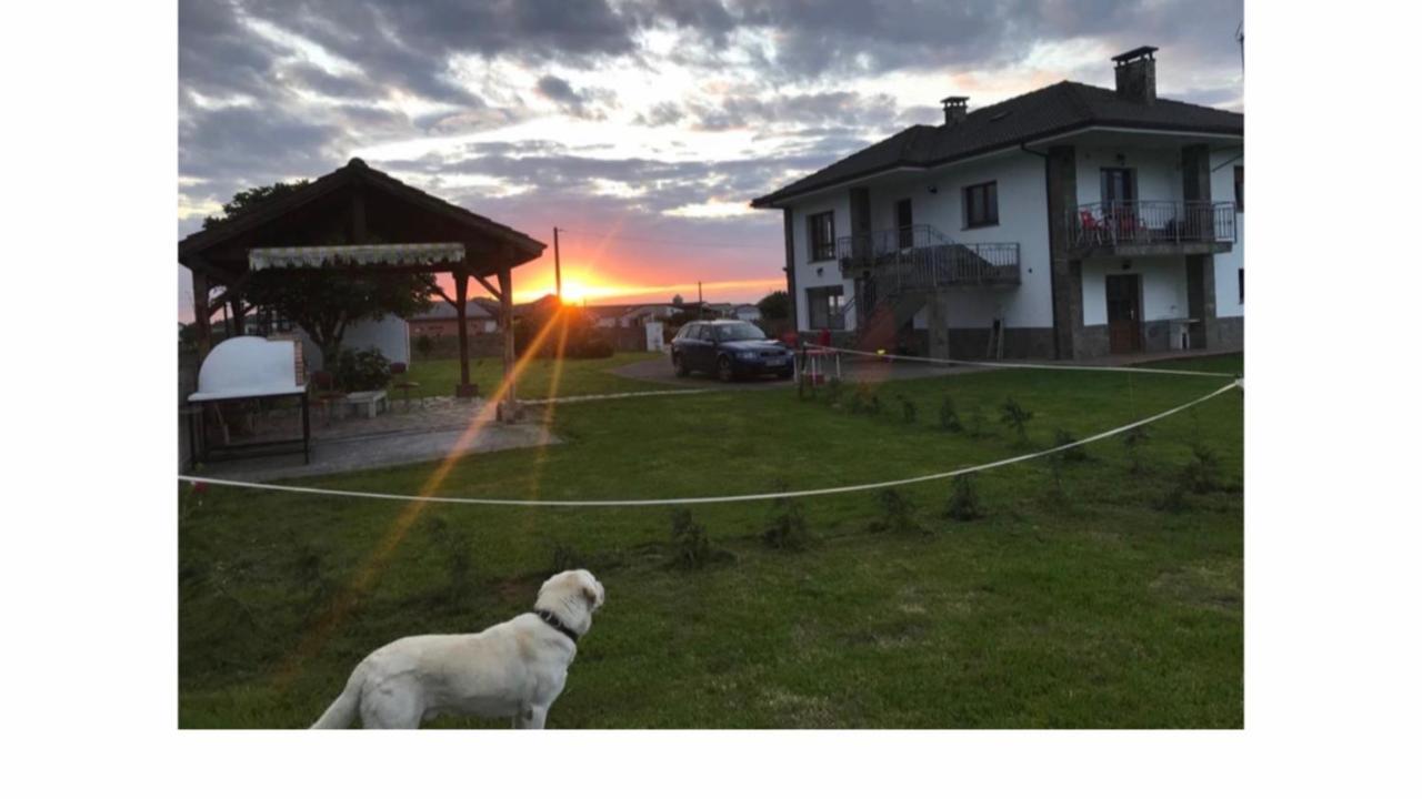 Villa El Rancho Busto - Luarca Esterno foto