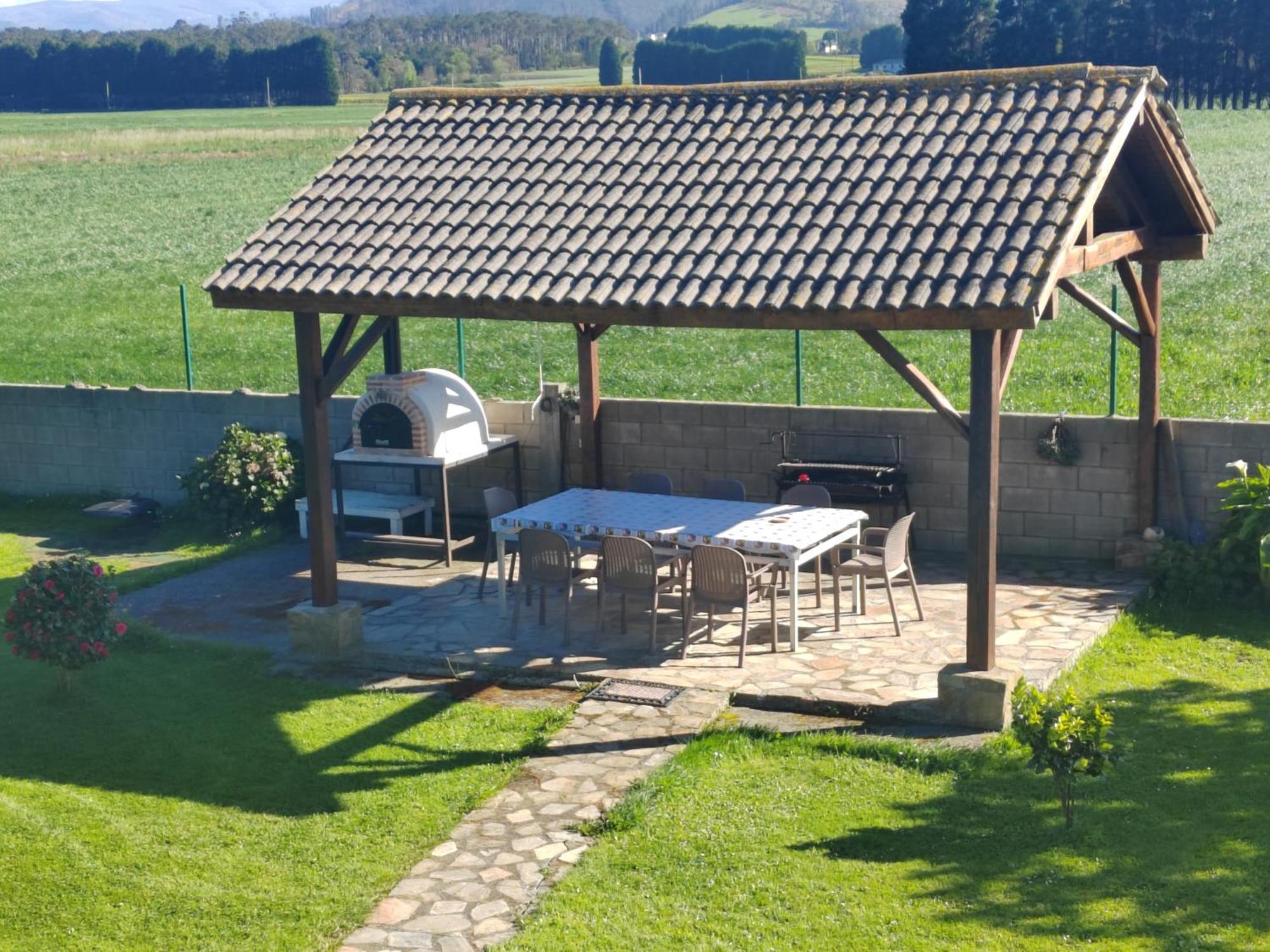 Villa El Rancho Busto - Luarca Esterno foto